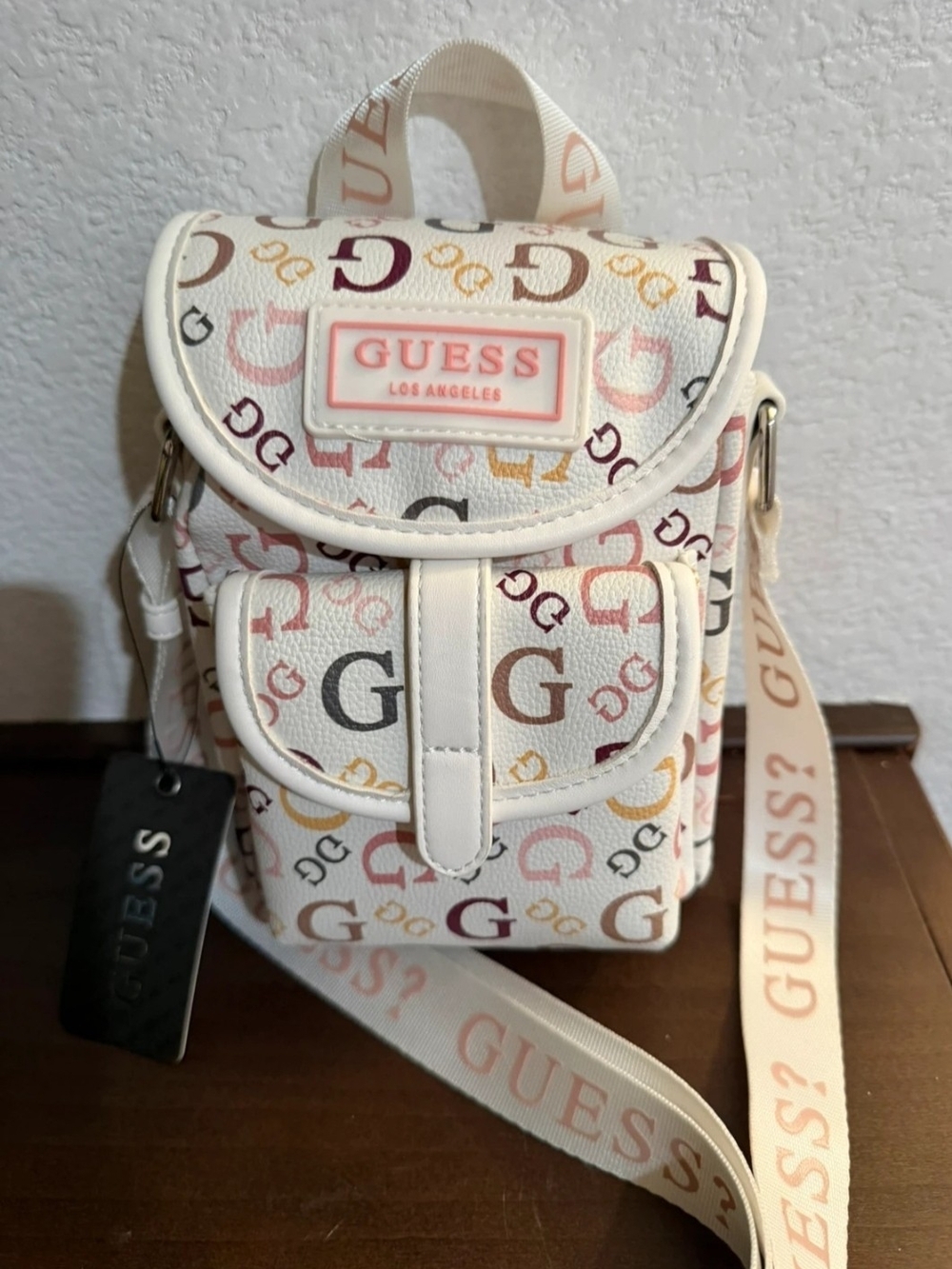 GUESS Mini White Crossbody Bag.